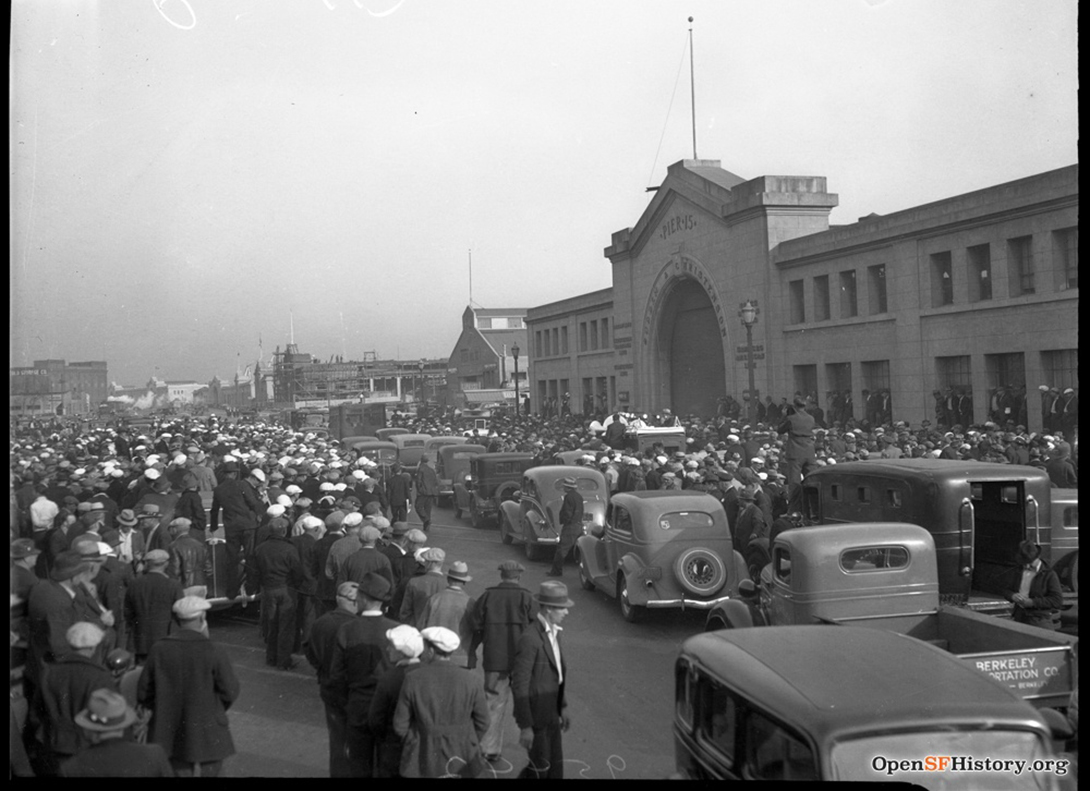 Crowds of longshoremen on the Embarcadero at Pier 15 in 1937