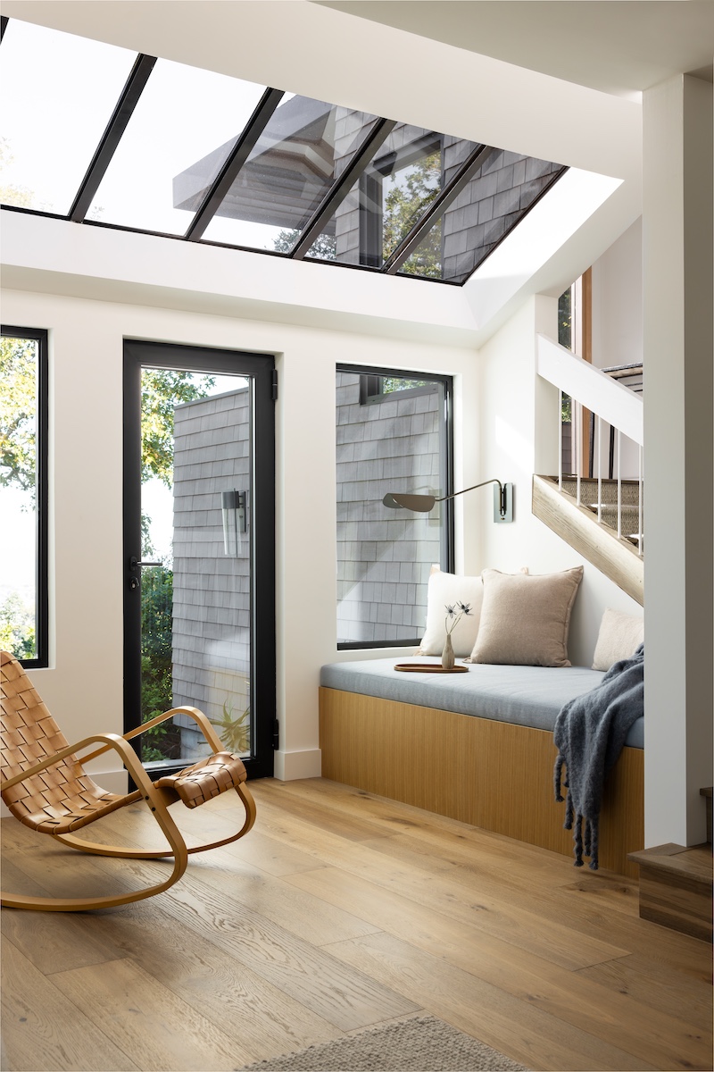 Toyon Drive, Entry Way