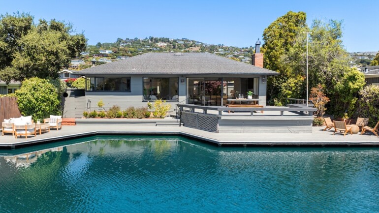 9 Edgewater Road, Belvedere