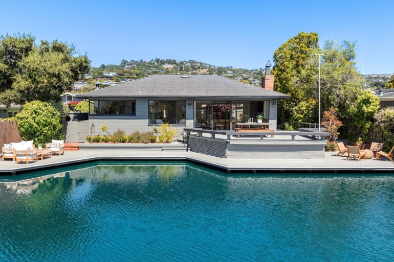 9 Edgewater Road, Belvedere