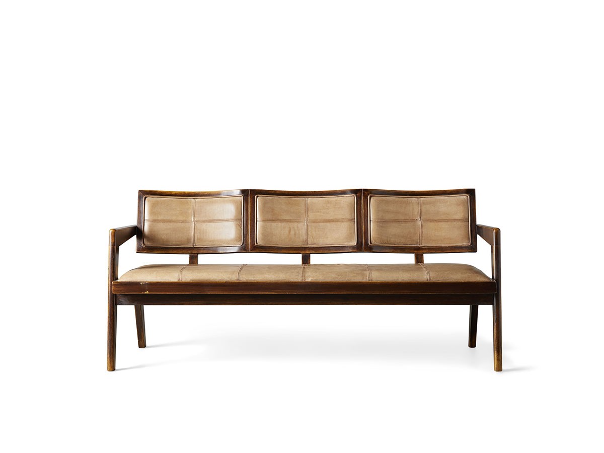 Tyson Bench in Antique Brown Arhaus