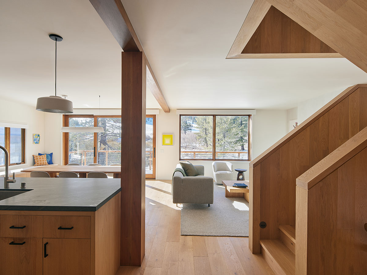 A 1970s Ski House at Sugar Bowl is Re-envisioned for Modern Family ...
