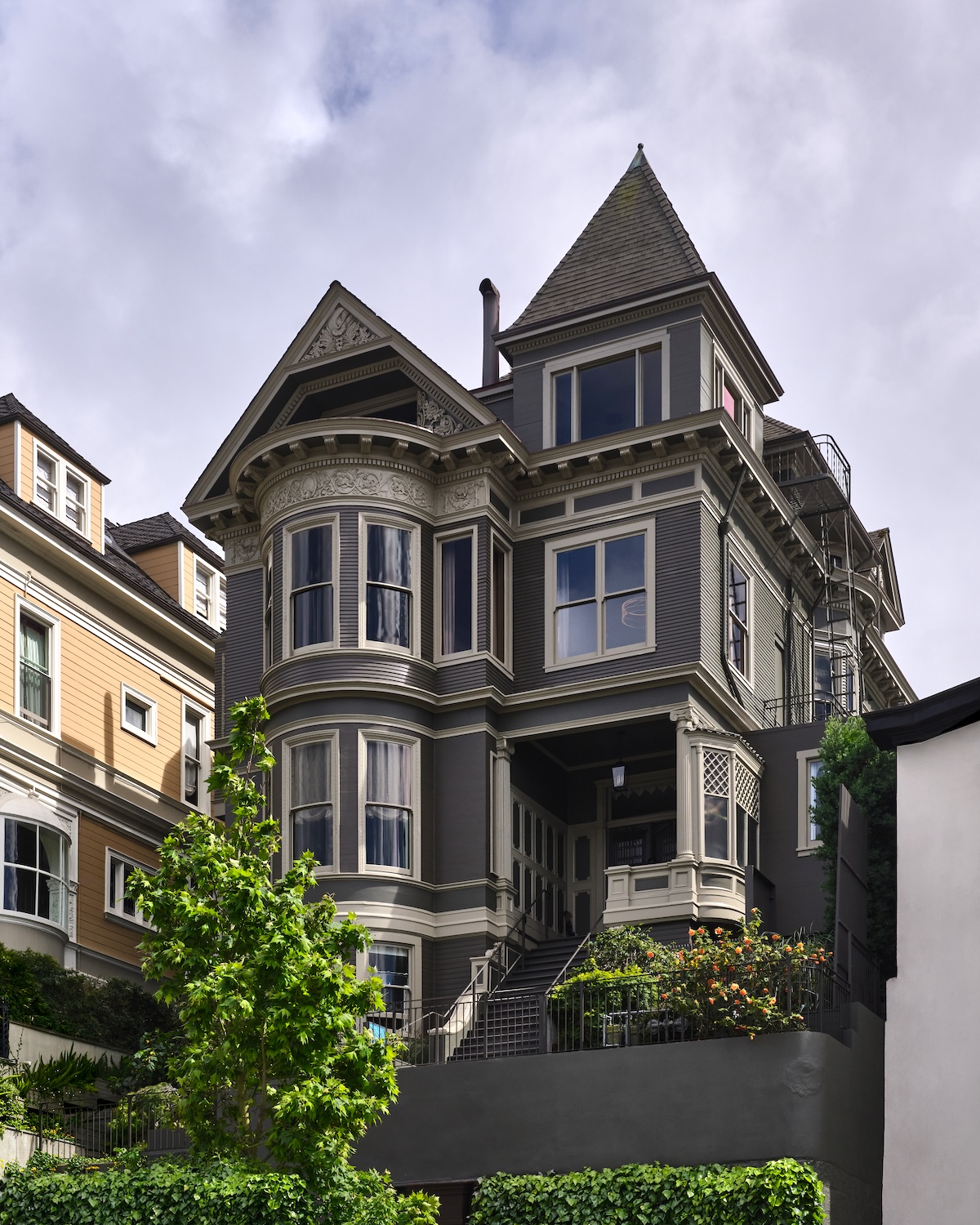 decorators showcase house