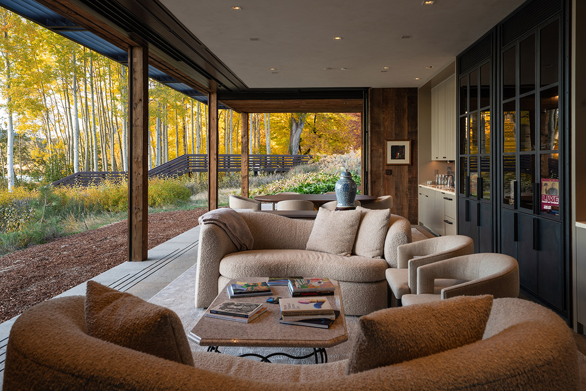 Lake Tahoe Cabana, Relaxing Area